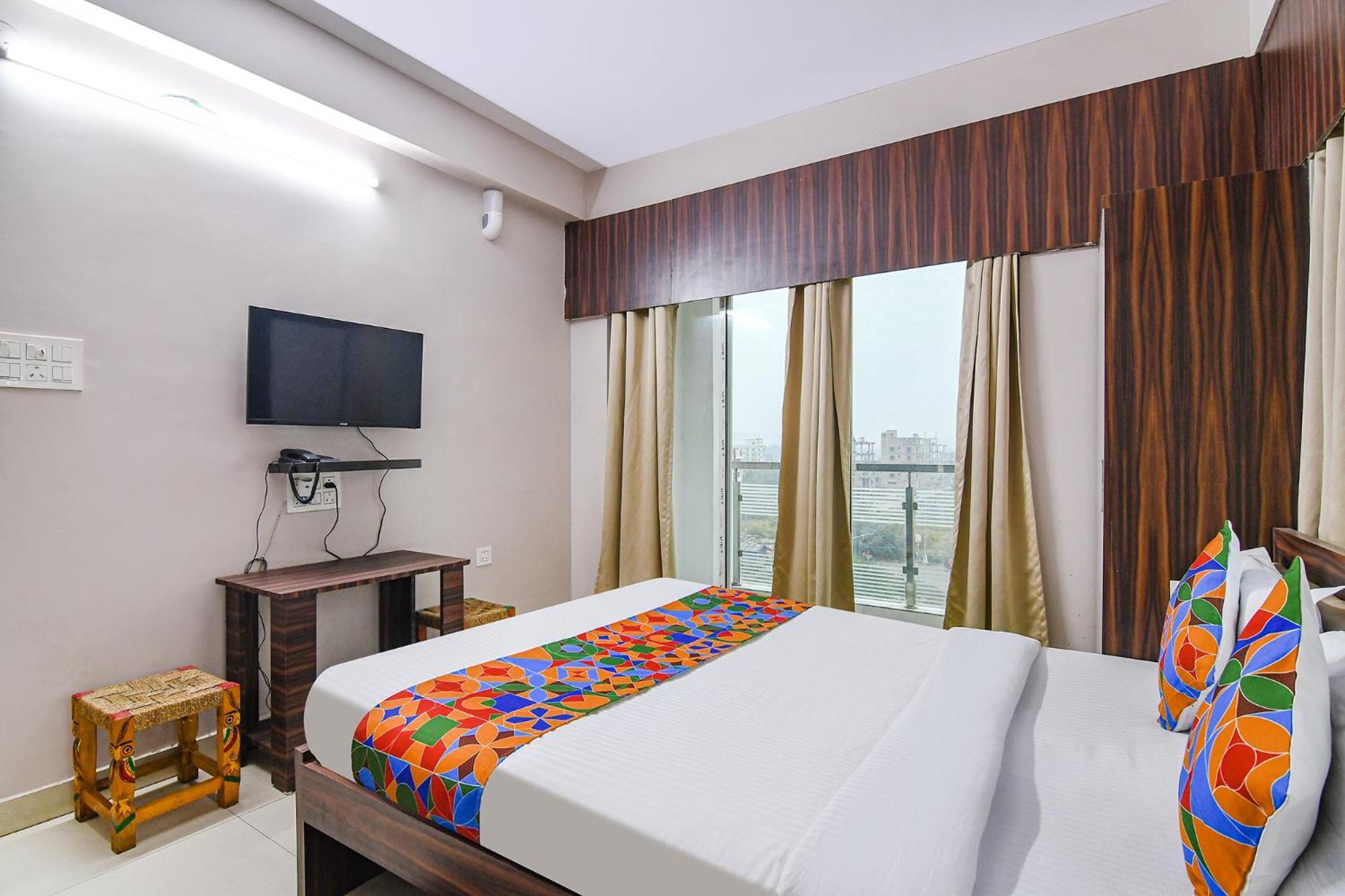 Hotel Collection O The White House 3*